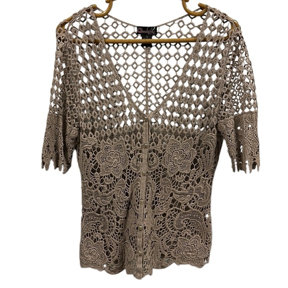 Questions by Say What Tan Crochet Knit Gem Button Down Half Sleeve Top Womens S - Picture 4 of 8